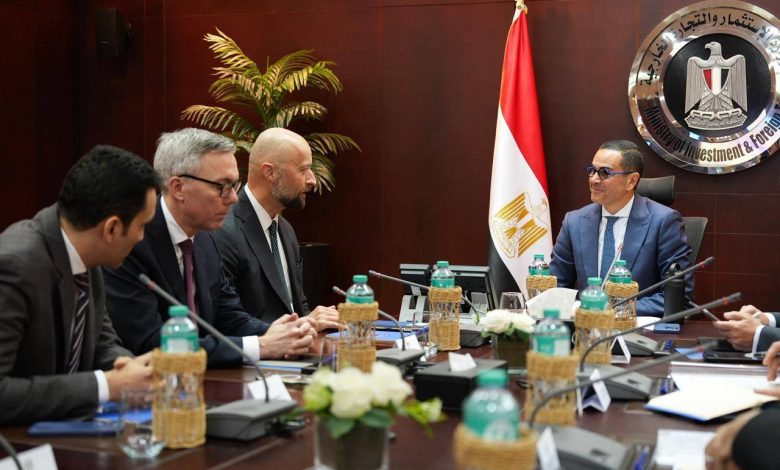 وزير الاستثمار يلتقي سفير النرويج بالقاهرة والرئيس التنفيذي لشركة «سكاتك» النرويجية
