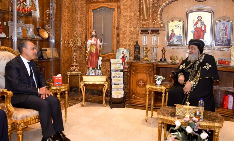 وزير الخارجية يهنئ قداسة البابا تواضروس الثاني بمناسبة عيد الميلاد المجيد