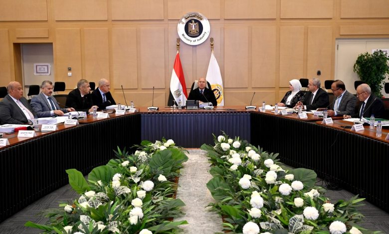 وزير الصناعة والنقل يترأس اجتماع مجلس إدارة مركز تحديث الصناعة