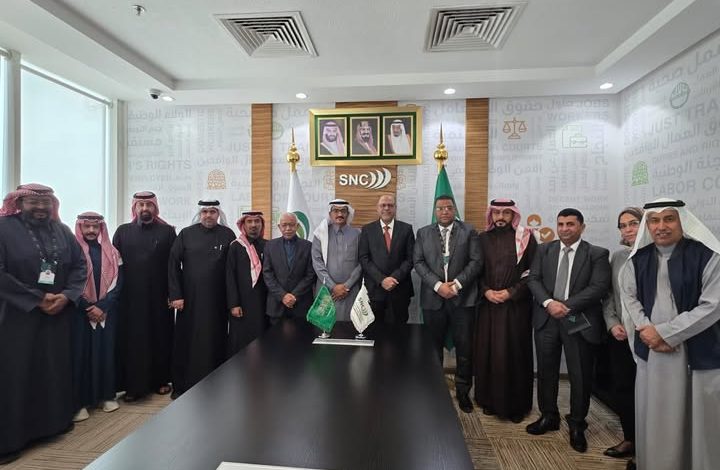 وزير العمل ورئيس اللجنة الوطنية للجان العمالية يبحثان تعزيز التعاون