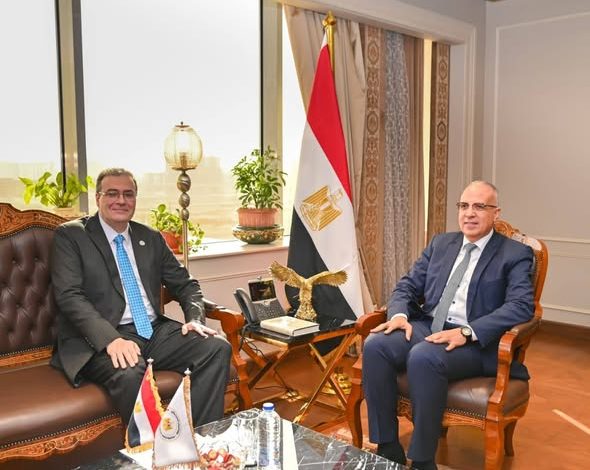 وزير والري ورئيس المركزي للتنظيم والإدارة يبحثان عدد من الموضوعات المشتركة في مجال التطوير المؤسسي
