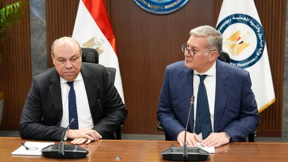 وزيرا البترول والطيران يعقدان اجتماعاً للتنسيق بشأن مشروع إنتاج وقود الطائرات المستدام