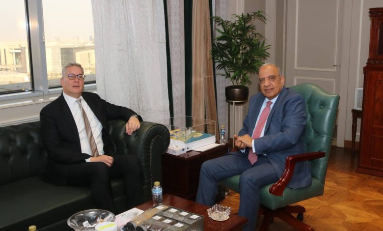 وزيرا الكهرباء والبترول يبحثان خطة العمل المشترك، وتوفير الوقود المكافئ لتأمين التغذية الكهربائية