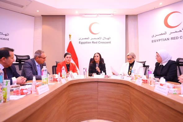 وزيرة التضامن الاجتماعي تشهد توقيع الهلال الأحمر المصري ستة بروتوكولات لتعزيز الشراكة المؤسسية