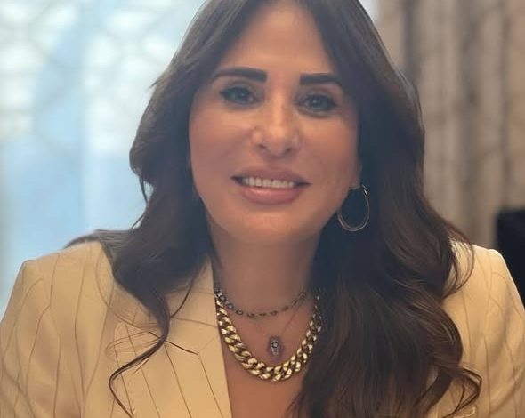 وزيرة الإسكان تتابع موقف تنفيذ المشروعات بعدد من المدن الجديدة بالصعيد