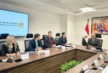 نائب وزير الإسكان يبحث مع تحالف شركتي "ايميا باور" الإماراتية و"كوكس واتر" الإسبانية فرص التعاون في مجال إنشاء وتشغيل محطات تحلية مياه البحر