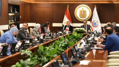 وزير الصحة يبحث مع سفير فرنسا دعم علاج مرضى الأورام القادمين من غزة بمستشفى «جوستاف روسي»