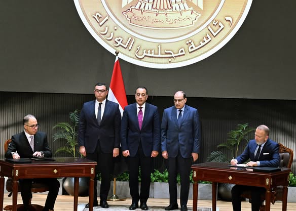 مدبولي يشهد مراسم توقيع ثلاث اتفاقيات تعاون وشراكة إستراتيجية بين المُطور الرئيسي للمشروع وعددٍ من الشركاء الدوليين