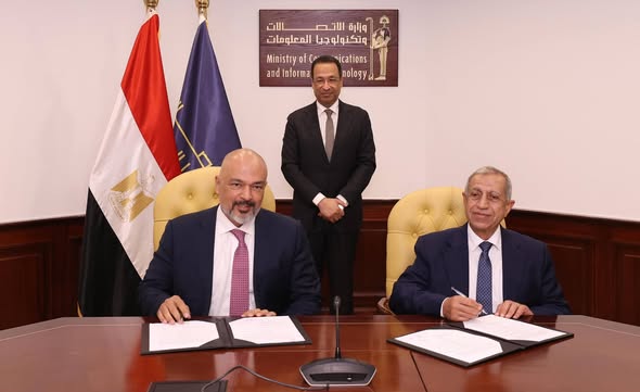 هندي يشهد توقيع شراكة استراتيجية بين الأكاديمية العربية للعلوم والتكنولوجيا والنقل البحري وشركة إي آند مصر لإنشاء مختبرات متطورة للاتصالات السلكية واللاسلكية