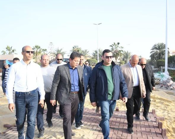 الشربيني يتفقد الشاليهات والفيلات بمشروع "مارينا ٨" وتطوير مدخل "مارينا 5"