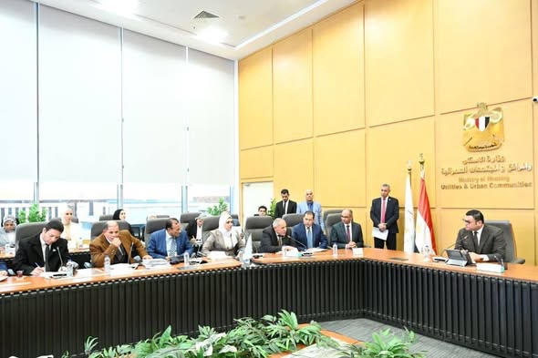 الشربيني يلتقى بأعضاء مجلسي النواب والشيوخ لبحث مطالب المواطنين بدوائرهم الانتخابية ومناقشة أهم الملفات