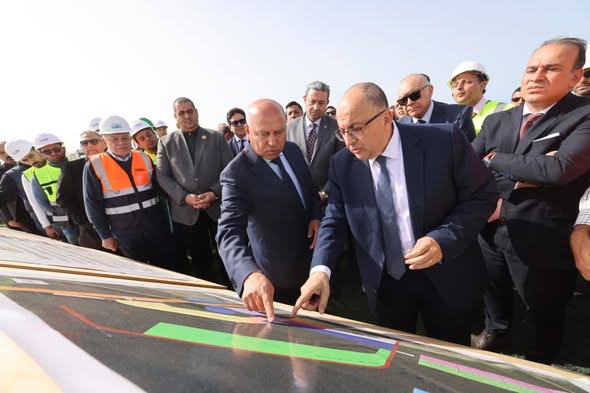 وزير النقل يتفقد محطة الشحن البحري الخاصة بخط (الرورو) الرابط بين مينائي دمياط وتريستا الإيطالي لمتابعة أعمال التشغيل والتداول بسفينة الرورو OLYMPOS SEAWAYS