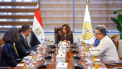 د. منال عوض تبحث مع وفد من جمعية تنمية الزمالك مجالات التعاون المشترك