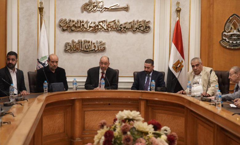 رئيس الشعبة العامة للمستلزمات الطبية بالغرفة التجارية بالقاهرة ندرس عدة مقترحات.. لتحديث قانون تنظيم الغرف التجارية