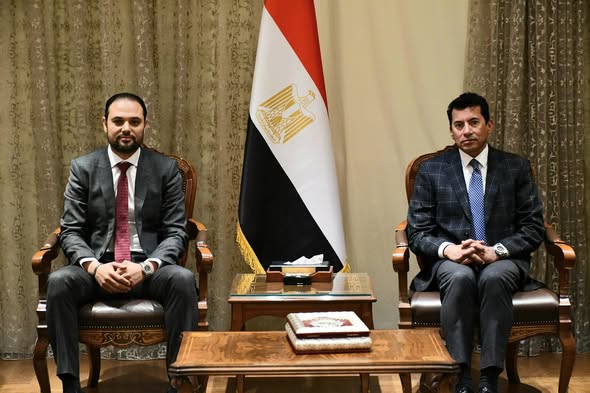 صبحي يناقش خطة تشغيل المدرسة الدولية الرياضية