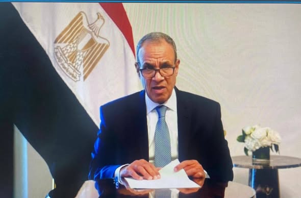 وزير الخارجية يطمئن على أوضاع الجاليات المصرية في دول الخليج العربي والأردن الشقيقة