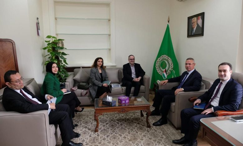 لقاء الأمين العام المساعد رئيس قطاع فلسطين والأراضي العربية المحتلة مع القائم بأعمال مدير مكتب الأونروا بالقاهرة