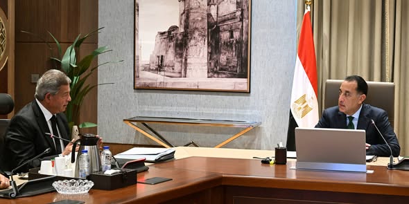 مدبولي يلتقي رئيس المجلس الأعلى لتنظيم الإعلام ويتلقى التقرير النهائي للجنة تطوير الإعلام المصري