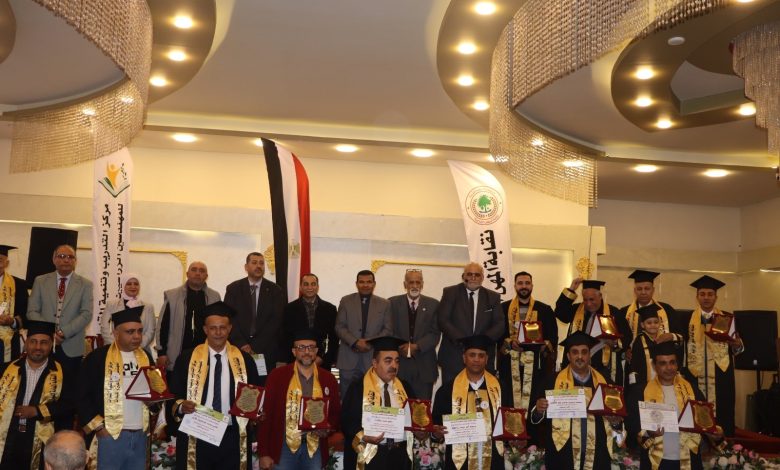 نقيب الزراعيين يحتفل بتكريم الاستشاريين بعد 20 عامًا خبرة ويشهد تخريج دفعات جديدة