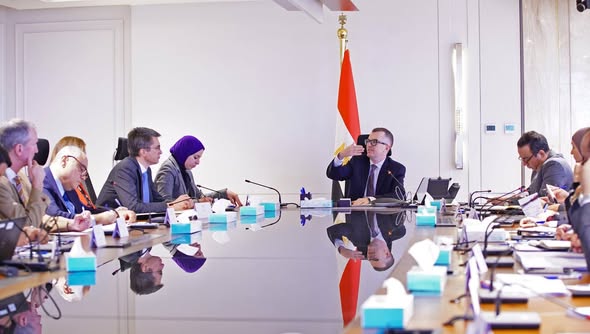 وزير التخطيط والتنمية الاقتصادية يبحث مع البنك الدولي تعزيز الشراكة الاستراتيجية لدعم خطط التنمية