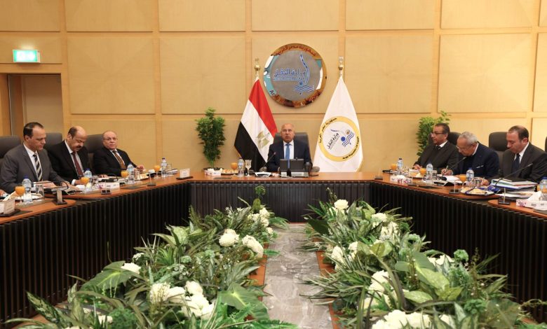 وزير النقل يترأس أعمال الجمعية العامة وغير العادية للشركة القابضة للنقل البحري والبري