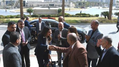 وزيرة الإسكان تصل إلى ديوان عام الوزارة عقب أداء اليمين الدستورية أمام فخامة السيد الرئيس