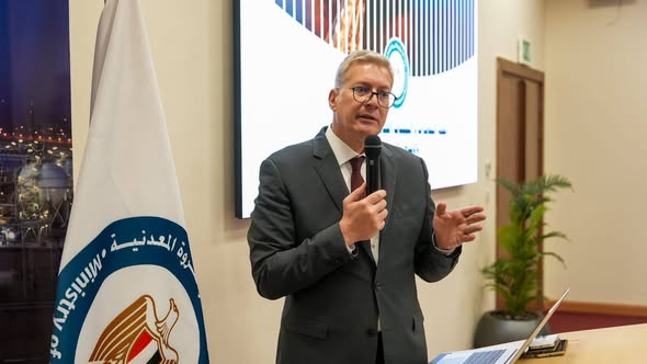 بدوي لشركاء الاستثمار: أنظمة تعاقدية مبتكرة وأساليب حديثة لدعم زيادة الإنتاج البترولي