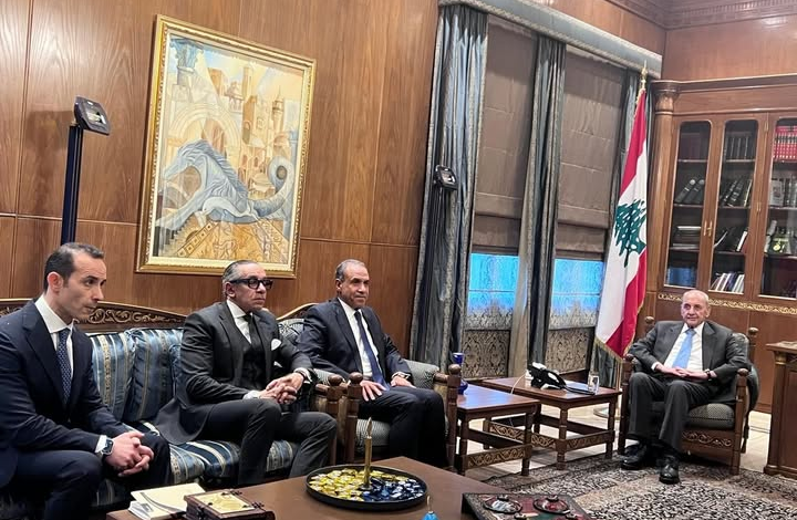 وزير الخارجية يلتقي رئيس مجلس النواب اللبناني ببيروت ويؤكد تضامن مصر مع لبنان الشقيق