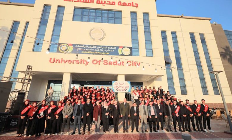 رئيس جامعة مدينة السادات يشارك في حفل الإفطار الجماعي الذي نظمته أسرة "طلاب من أجل مصر"