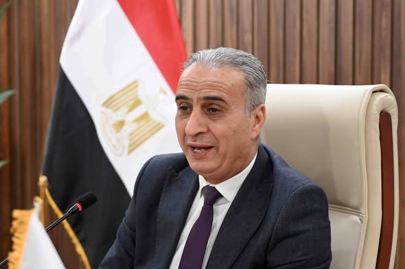 جهاز حماية المستهلك بمحافظة القليوبية يشن حملة رقابية ليلية مُفاجئة بالتنسيق مع المحافظ لضبط الأسواق