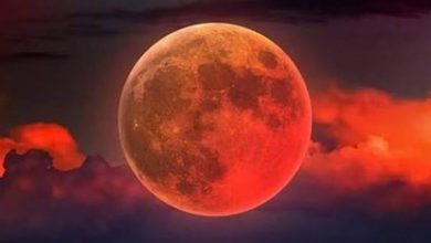رمضان.. عندما يقودنا القمر إلى التأمل في الكون