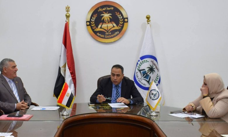 رئيس جامعة العريش يبحث تطوير أداء المراكز والوحدات ويؤكد: التكامل المؤسسي أساس الارتقاء بالخدمات والبحث العلمي