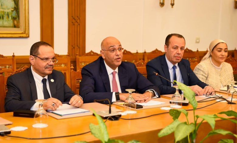 نائب وزير الخارجية للتعاون الدولي تجتمع مع الرئيس التنفيذي لجهاز تنمية المشروعات