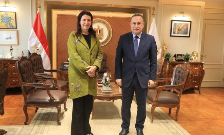 وزير التعليم العالي يبحث مع المدير التنفيذي لهيئة فولبرايت تعزيز التعاون الأكاديمي