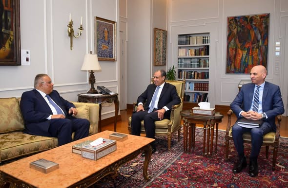 وزير الخارجية يستقبل رئيس المجلس القومي لحقوق الإنسان لتعزيز حقوق الإنسان في مصر