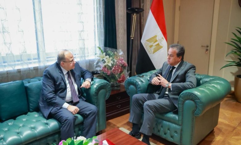 وزير الصحة يبحث مع رئيس هيئة الدواء توافر الأدوية والمستلزمات وملفات التتبع والتوطين