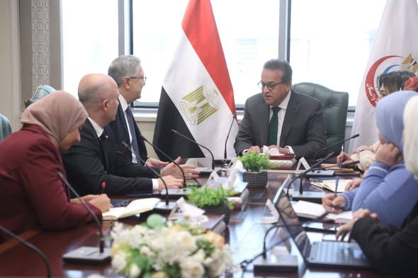 وزير الصحة يبحث مع وفد شركة عبدي إبراهيم التركية تعزيز التعاون وفرص الاستثمار في صناعة الدواء المصرية