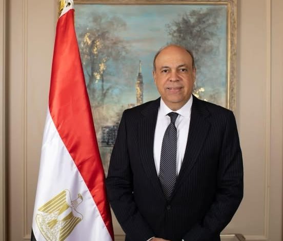 الحفني يهنئ قداسة البابا تواضروس الثاني بعيد القيامة المجيد ويشهد احتفالية الكنيسة الإنجيلية