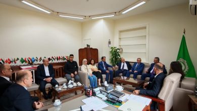 السفير د. قائد مصطفى يلتقي مع وفد من دائرة الفصل العنصري واتحاد المحامين العرب