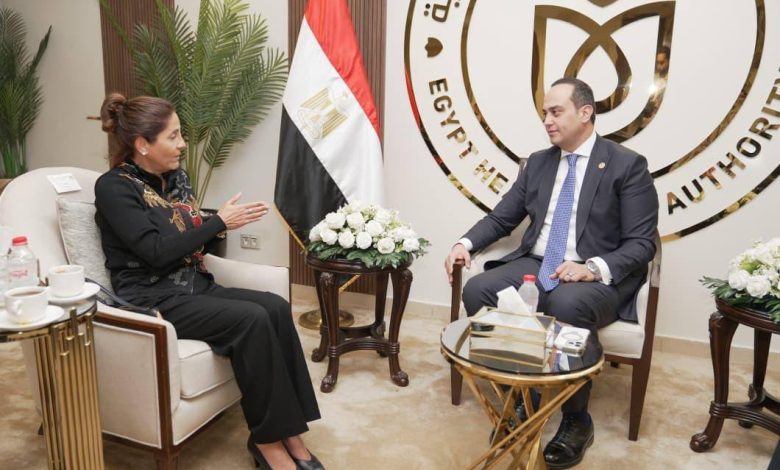 السُبكي يبحث مع "نوفارتس مصر" مد مظلة التعاون لتشمل محافظات المرحلة الثانية للتأمين الصحي الشامل في مجالات التوعية والتدريب