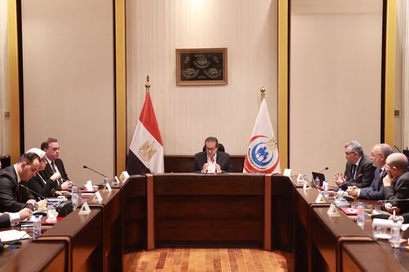 وزير الصحة يتابع تنفيذ «مستشفى النيل للأطفال» بمدينة النيل الطبية