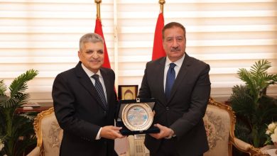 الفريق أسامة ربيع يبحث سبل التعاون مع محافظ بورسعيد في عدد من المشروعات التنموية والخدمية