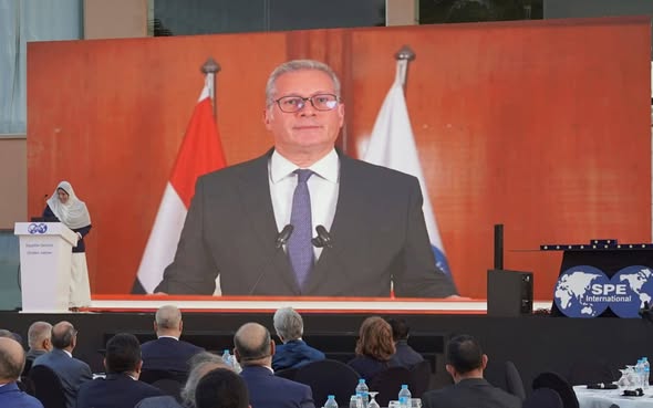 بدوي يُشارك في احتفال اليوبيل الذهبي لفرع جمعية مهندسي البترول العالمية في مصر