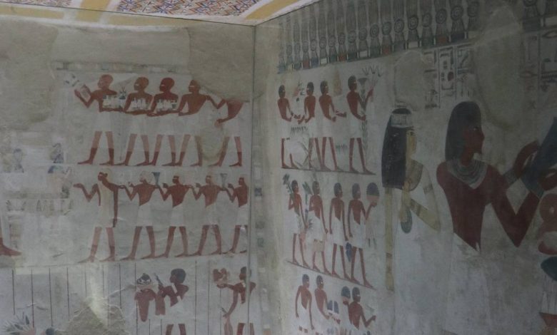 ترميم وتطوير ثلاث مقابر أثرية بجبانة الخوخة بالبر الغربي في الأقصر