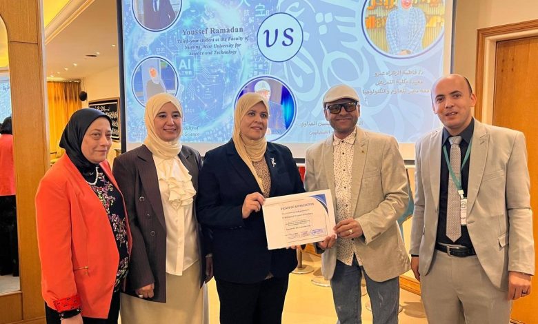 تكريم رئيس شُعبة الصحافة والإعلام بالجمعية المصرية لكُتاب القصة والرواية بجامعة مصر