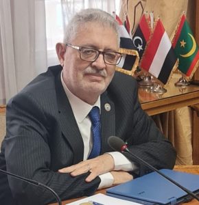 د. أشرف عبد العزيز
