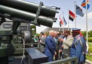 رئيس العربية للتصنيع يستقبل رئيس أركان الكونغو لبحث التعاون المشترك