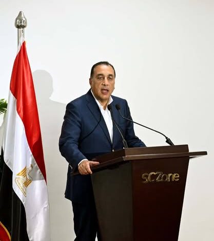 رئيس الوزراء يعقد المؤتمر الصحفي الأسبوعي في مصنع بالمنطقة الاقتصادية لقناة السويس