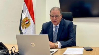 نائب وزير الخارجية والتعاون الدولي والمصريين بالخارج يلتقي بأبناء الجالية المصرية في سلطنة عمان