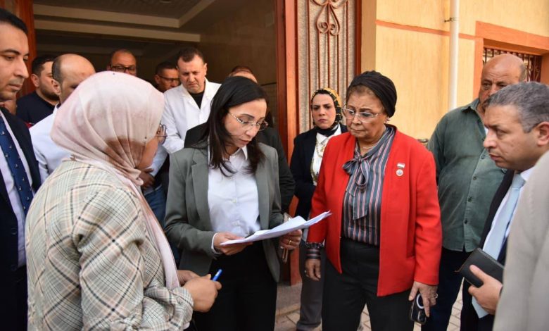 نائب وزير الصحة تتفقد المنشآت الصحية بمحافظة البحيرة وتعقد اجتماعات موسعة